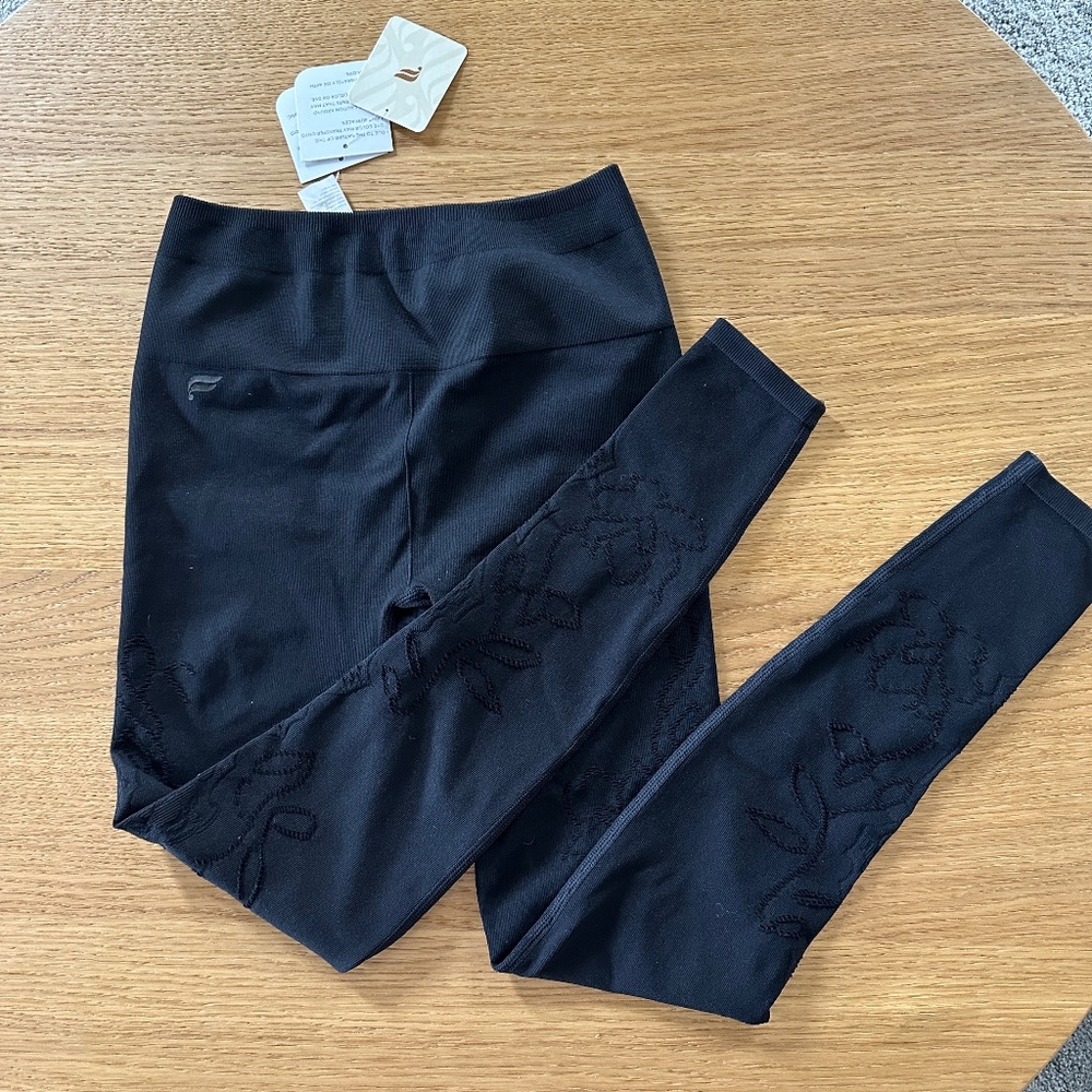 Fabletics High-Wiasted Lace Seamless Legging Black Size Small  27 Regular